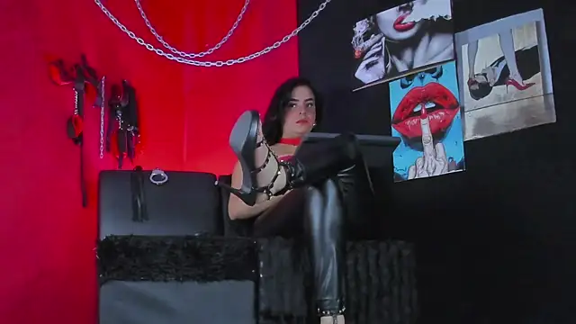 KatrinaStone online show from 11.19.25