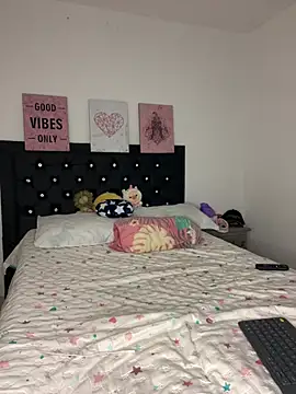 LoliitaBennett online show from 03.24.26