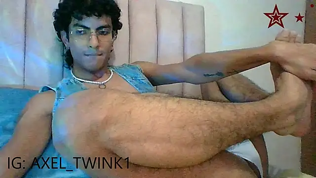 Snapshot of axel_love13 chatting on 01.15.26 axel love13 online show from 01.15.26