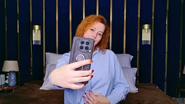 Evie Berret online show from 12.04.25