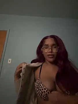 Snapshot of exotichoneyy chatting on 11.06.25 exotichoneyy online show from 11.06.25