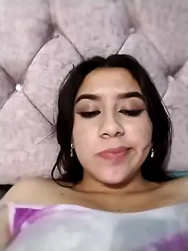 Snapshot of madeline_lx chatting on 11.15.25 madeline lx online show from 11.15.25