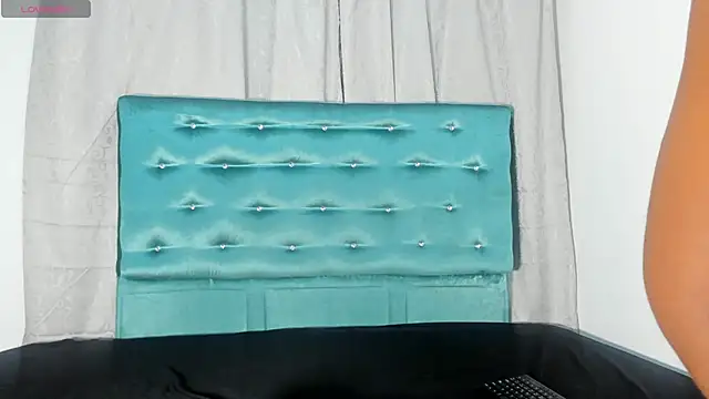 Tamaramilleer online show from 11.09.25