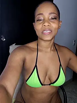 katherine-smill online show from 12.04.25