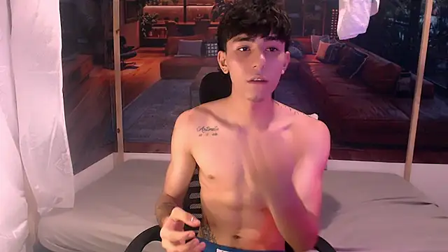 Snapshot of Bryant_Connor chatting on 11.09.25 Bryant Connor online show from 11.09.25