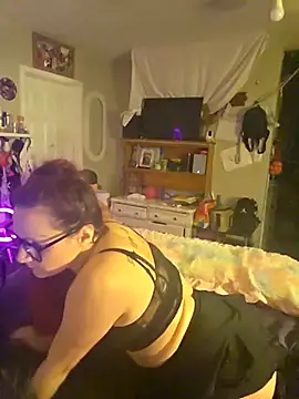 Snapshot of GemmaJustice1127 chatting on 11.21.25 GemmaJustice1127 online show from 11.21.25