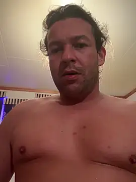 Snapshot of miguel910921 chatting on 11.10.25 miguel910921 online show from 11.10.25