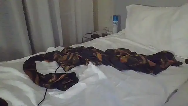 Snapshot of Eva_Glad chatting on 11.13.25 Eva Glad online show from 11.13.25