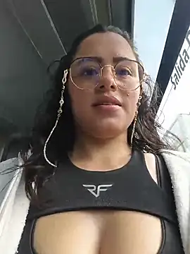 Snapshot of ALEJA__22 chatting on 07.15.26 ALEJA 22 online show from 07.15.26