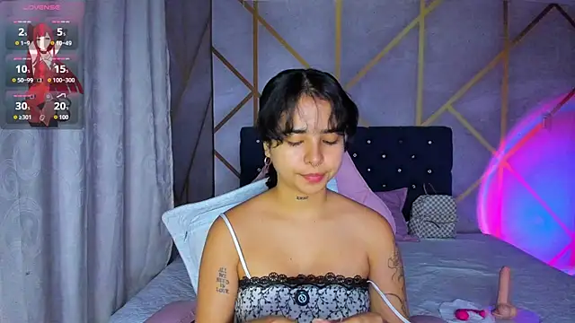 Snapshot of _vaiolet_owo chatting on 02.14.26 vaiolet owo online show from 02.14.26