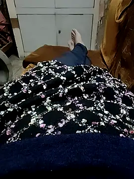 Snapshot of iiseemasingh chatting on 11.17.25 iiseemasingh online show from 11.17.25