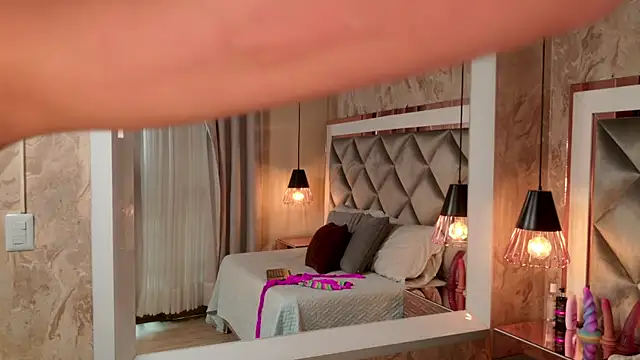 crystal gilton online show from 01.11.26