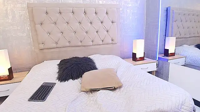 EmylyTaylor FG online show from 11.12.25