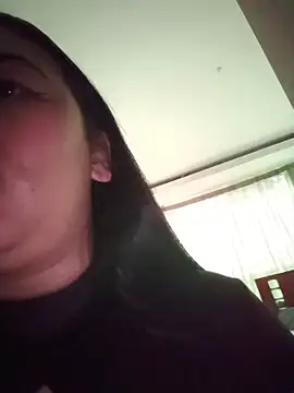 Snapshot of melaniecoper25 chatting on 12.15.25 melaniecoper25 online show from 12.15.25