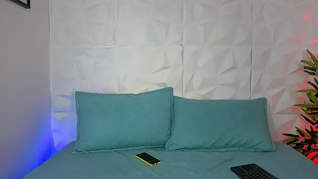 AuroraLanee  online show from 11.21.25