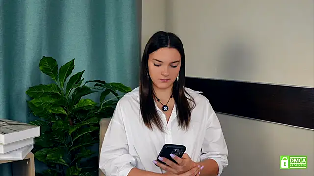 MathaMcrae online show from 11.08.25