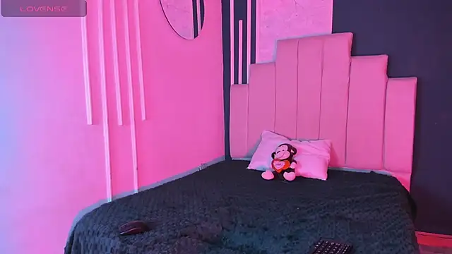 AliceMadnes online show from 11.24.25