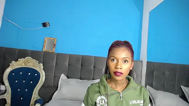 Aliis Love online show from 11.19.25