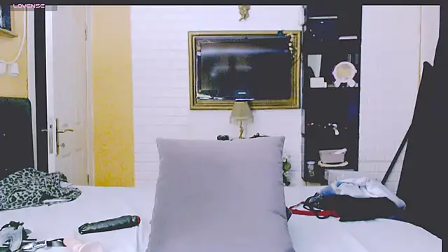 Snapshot of _bade_tasci_ chatting on 11.14.25 bade tasci online show from 11.14.25