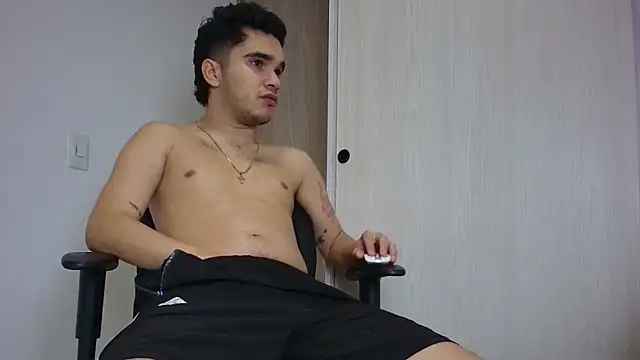 Snapshot of BrandoCraw chatting on 12.14.25 BrandoCraw online show from 12.14.25