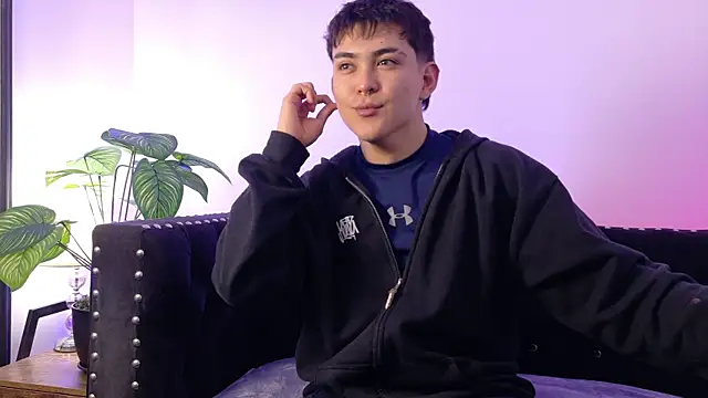 Valentin X online show from 11.28.25