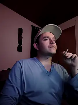 Snapshot of eddison98 chatting on 12.04.25 eddison98 online show from 12.04.25