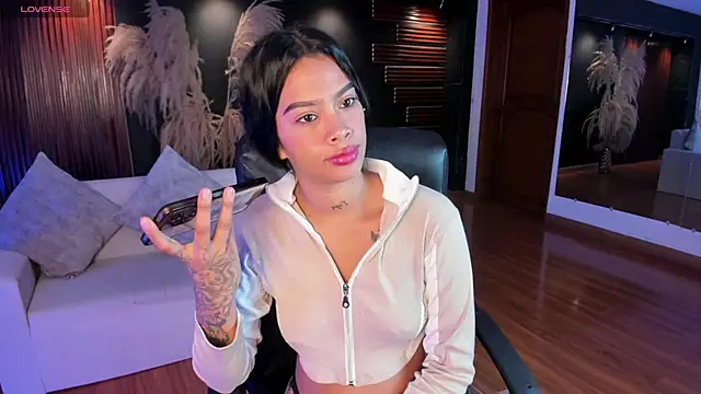 Saara Corraless online show from 02.24.26