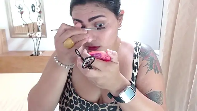 Snapshot of MariaVex chatting on 01.10.26 MariaVex online show from 01.10.26