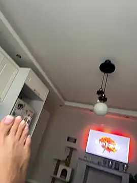 Snapshot of guneskuyucom chatting on 11.22.25 guneskuyucom online show from 11.22.25