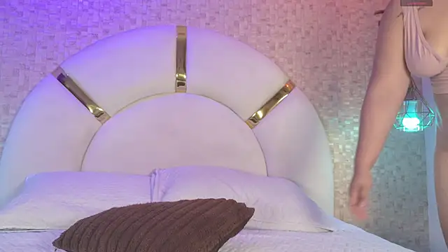 aria sm online show from 11.23.25