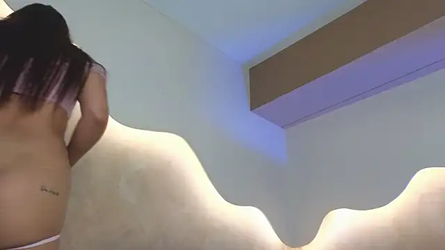 Snapshot of BellaRooux chatting on 02.04.26 BellaRooux online show from 02.04.26