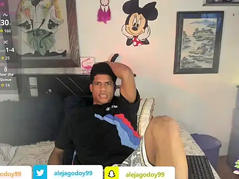 Snapshot of JUANBIGCOCK21CM chatting on 11.28.25 JUANBIGCOCK21CM online show from 11.28.25