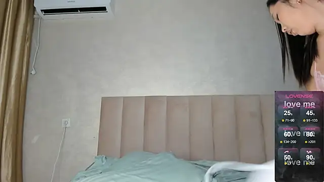 kimsoyeonn online show from 11.18.25