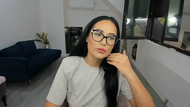 AnyaEvy online show from 11.12.25