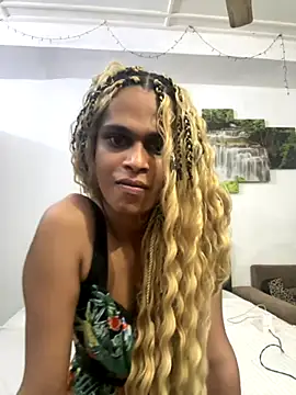 Snapshot of Tara-barbie chatting on 11.07.25 Tara-barbie online show from 11.07.25