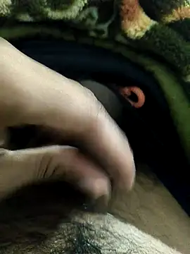 Snapshot of its__aaru chatting on 11.11.25 its aaru online show from 11.11.25