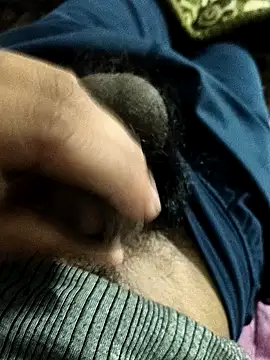 Snapshot of its__aaru chatting on 11.11.25 its aaru online show from 11.11.25