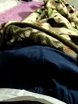 Snapshot of its__aaru chatting on 11.12.25 its aaru online show from 11.12.25