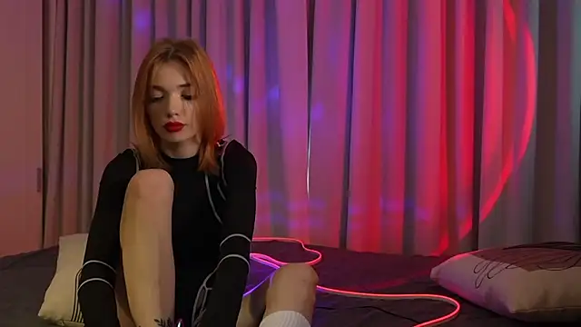 LinaaVelle online show from 05.03.26