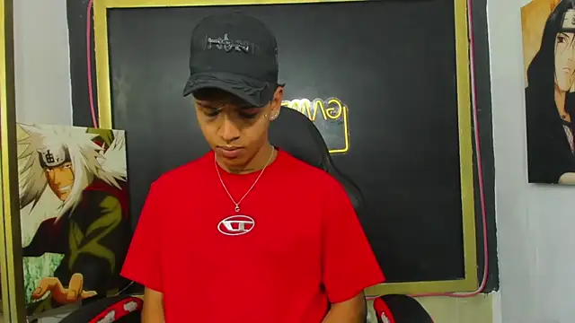 Snapshot of Timmy_Kiing_ chatting on 11.30.25 Timmy Kiing online show from 11.30.25