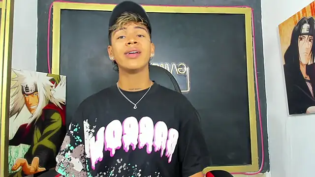 Snapshot of Timmy_Kiing_ chatting on 12.01.25 Timmy Kiing online show from 12.01.25