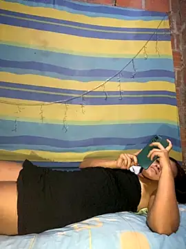 Snapshot of ArianandMichael chatting on 11.08.25 ArianandMichael online show from 11.08.25