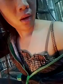 Yumiik2kk online show from 11.25.25