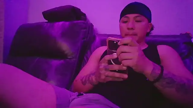 Snapshot of Nando2312 chatting on 11.08.25 Nando2312 online show from 11.08.25