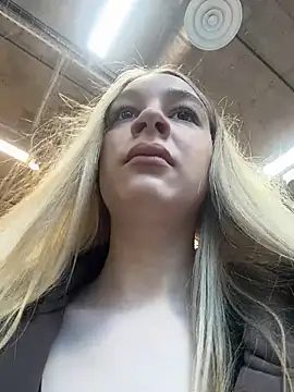 SashaCatt online show from 04.17.26