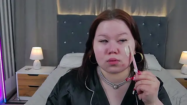 Snapshot of EvaNova_ chatting on 02.12.26 EvaNova online show from 02.12.26