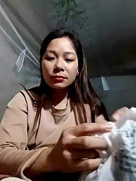 Lyla john online show from 12.17.25