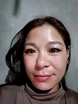 Lyla john online show from 02.13.26