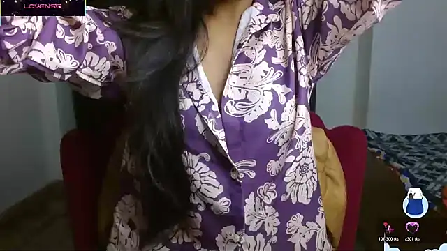 Snapshot of DesireBliss chatting on 02.11.26 DesireBliss online show from 02.11.26