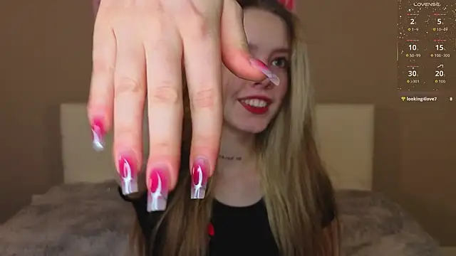 Snapshot of TiffinyMergist chatting on 02.08.26 TiffinyMergist online show from 02.08.26